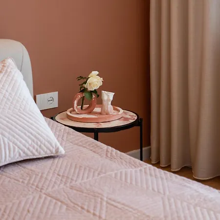 Chic Apt With New Bazaar View Tirana Exterior photo