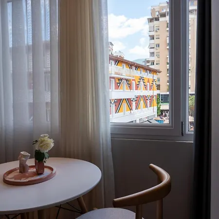 Chic Apt With New Bazaar View Tirana Exterior photo