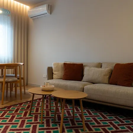 Chic Apt With New Bazaar View Tirana Exterior photo