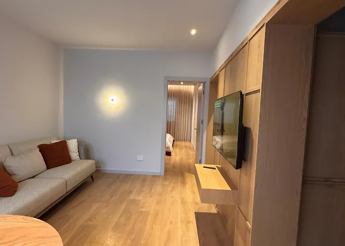 Chic Apt With New Bazaar View