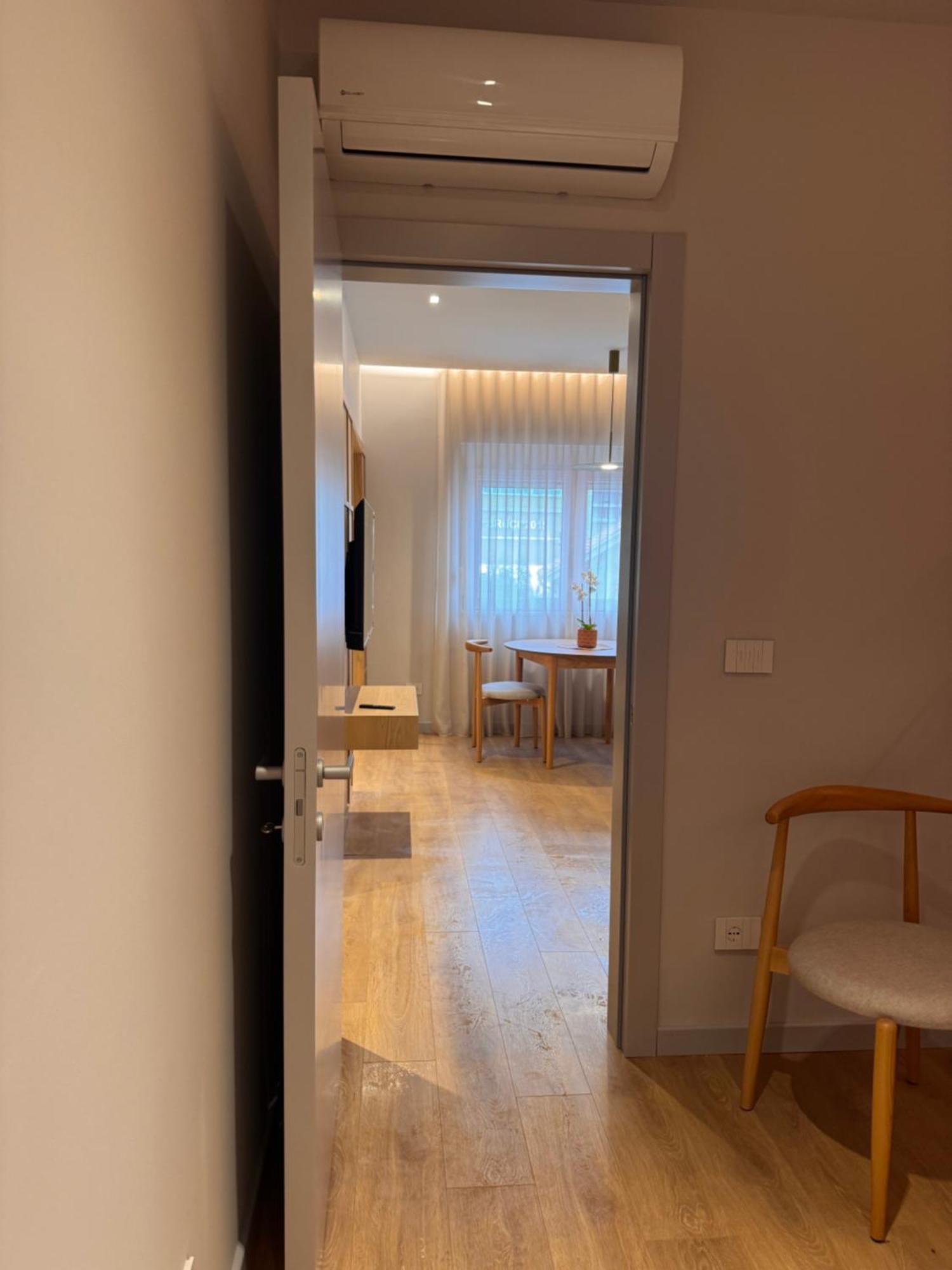 Apartman Chic With New Bazaar View Tirana